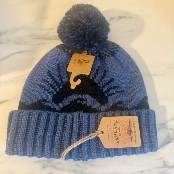 Faherty Accessories - NWT Faherty Sun & Wave Novelty Pom Beanie, One Size